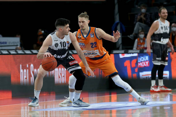 换进攻中 换进攻中